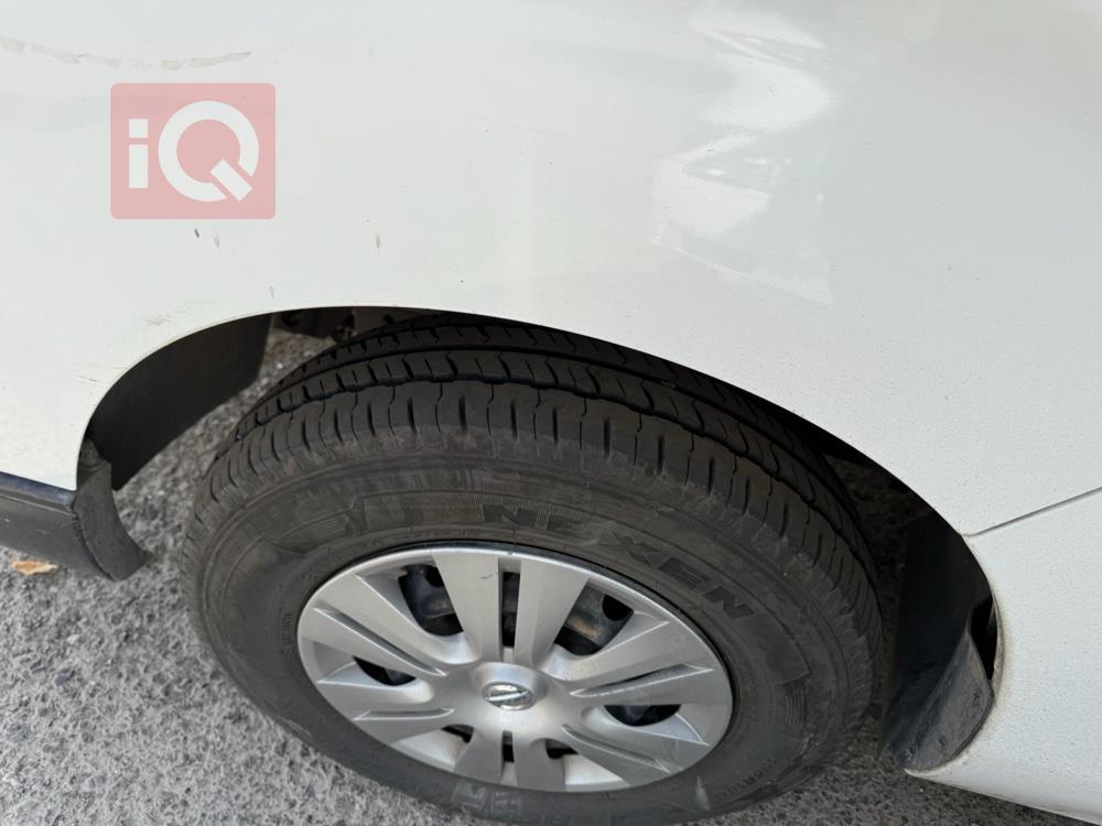 نيسان اورفان